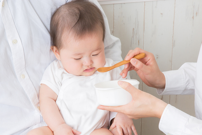 なかなか食べてくれない子供に離乳食を食べてもらうための方法とは？