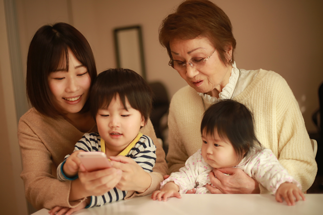 子供を溺愛し何でもあげる祖父母に対しての正しい対応ってあるの？