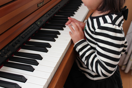 子供に習わせるなら定番のピアノを検討してみて