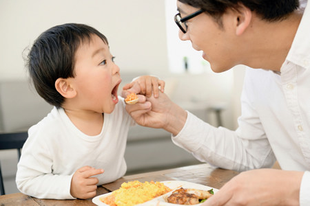 ひと口だけ食べさせてみる