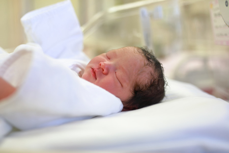 新生児は皮脂分泌が多い？