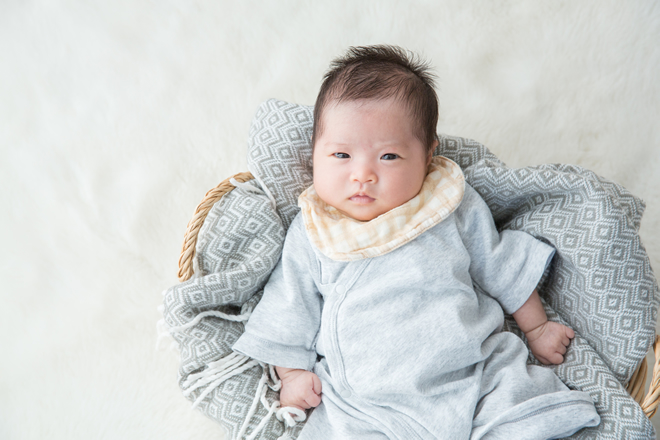 新生児 寝 てる 時 うなる